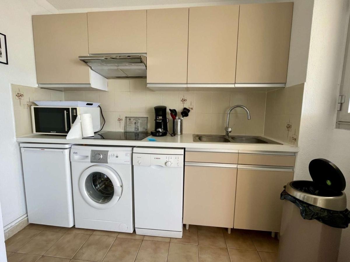 Superbe Apt 2P Front De Mer Pour 4 Pers Avec Terrasse - Cavalaire-Sur-Mer - Fr-1-226B-162 Екстериор снимка