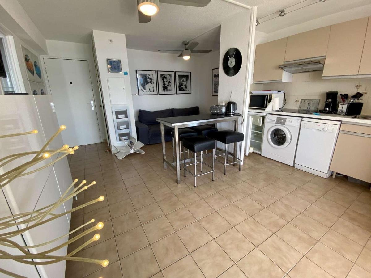Superbe Apt 2P Front De Mer Pour 4 Pers Avec Terrasse - Cavalaire-Sur-Mer - Fr-1-226B-162 Екстериор снимка