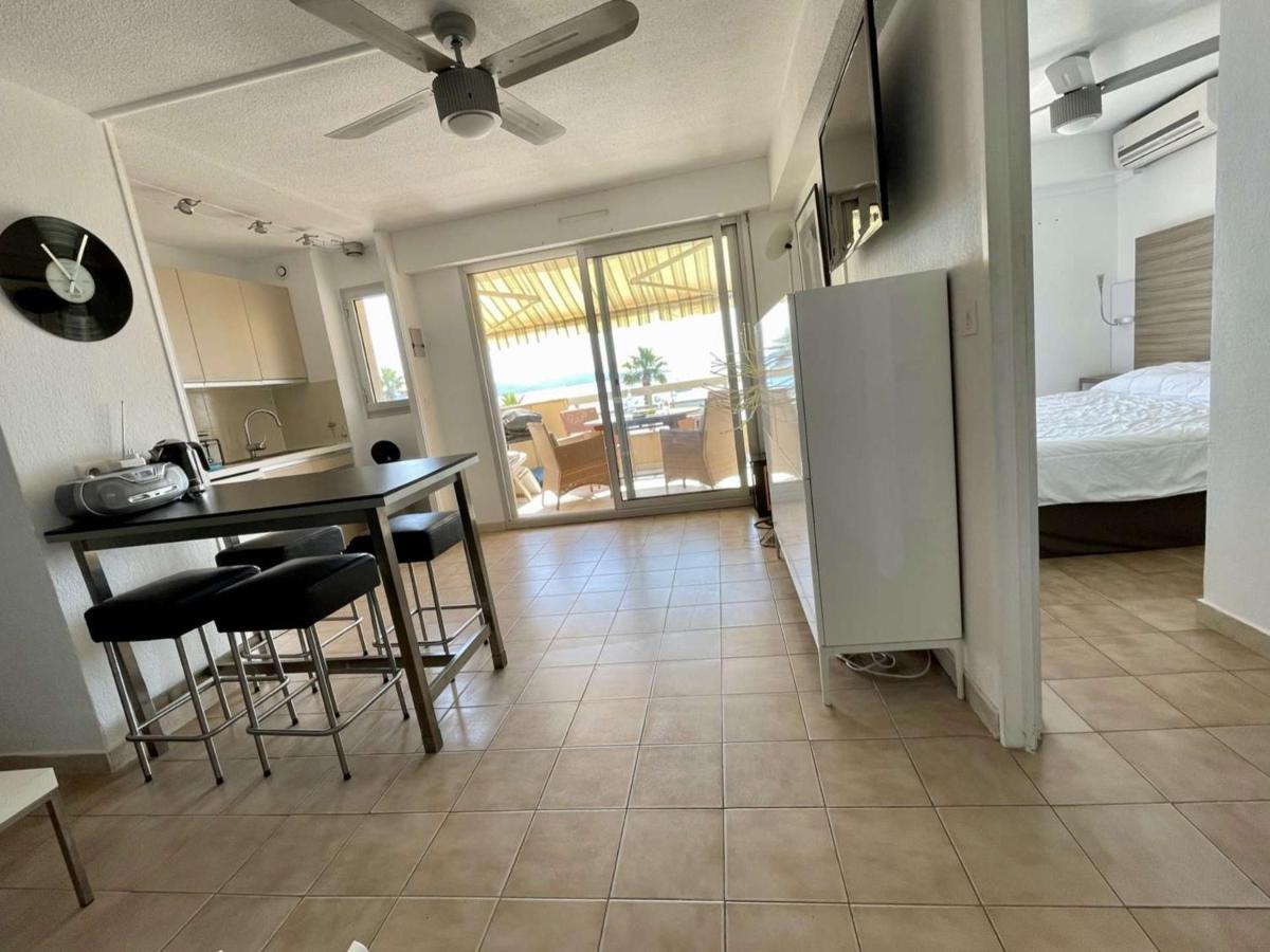 Superbe Apt 2P Front De Mer Pour 4 Pers Avec Terrasse - Cavalaire-Sur-Mer - Fr-1-226B-162 Екстериор снимка