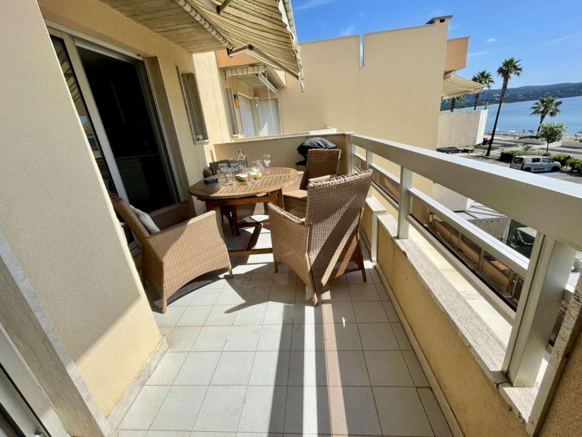 Superbe Apt 2P Front De Mer Pour 4 Pers Avec Terrasse - Cavalaire-Sur-Mer - Fr-1-226B-162 Екстериор снимка
